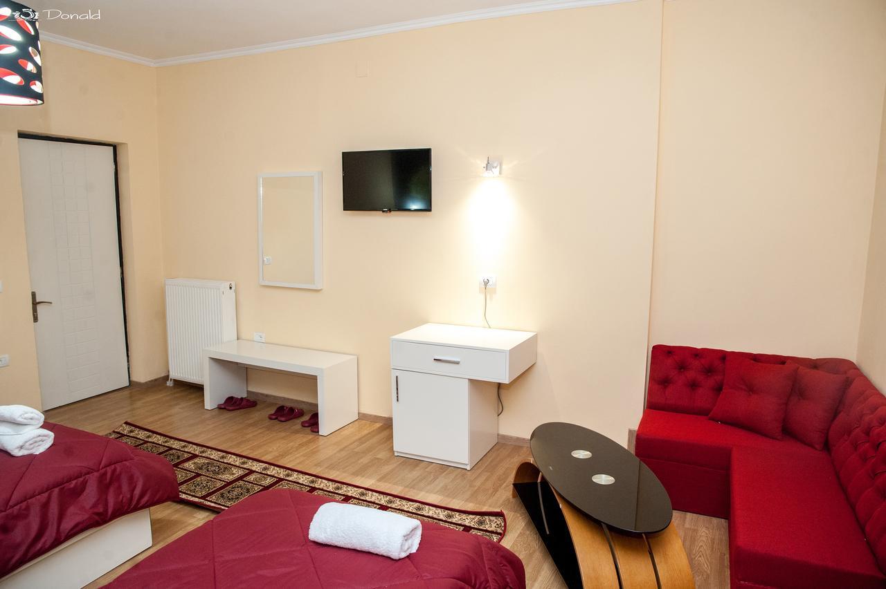 Hotel Edea คอร์เชอ ภายนอก รูปภาพ